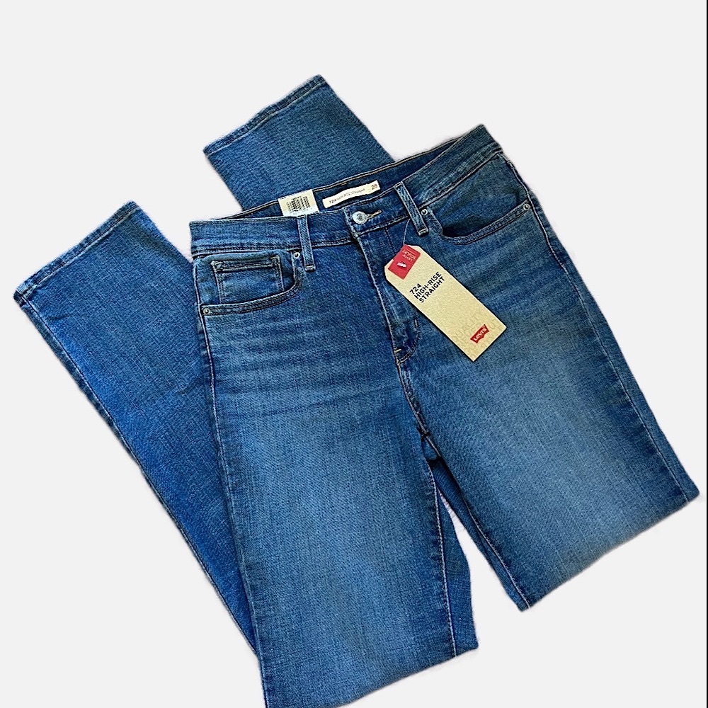 NWT Levi’s High rise straight jeans
